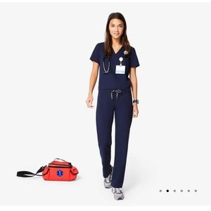 🩺 Set of XS Figs Scrubs -- New! 🩺